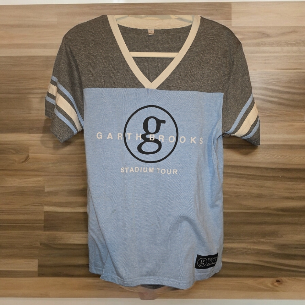 Garth Brooks t-shirt
